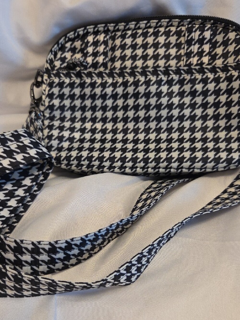 Lug Black and White Houndstooth Crossbody Super Coupe with Adjustable Strap - Picture 3 of 7